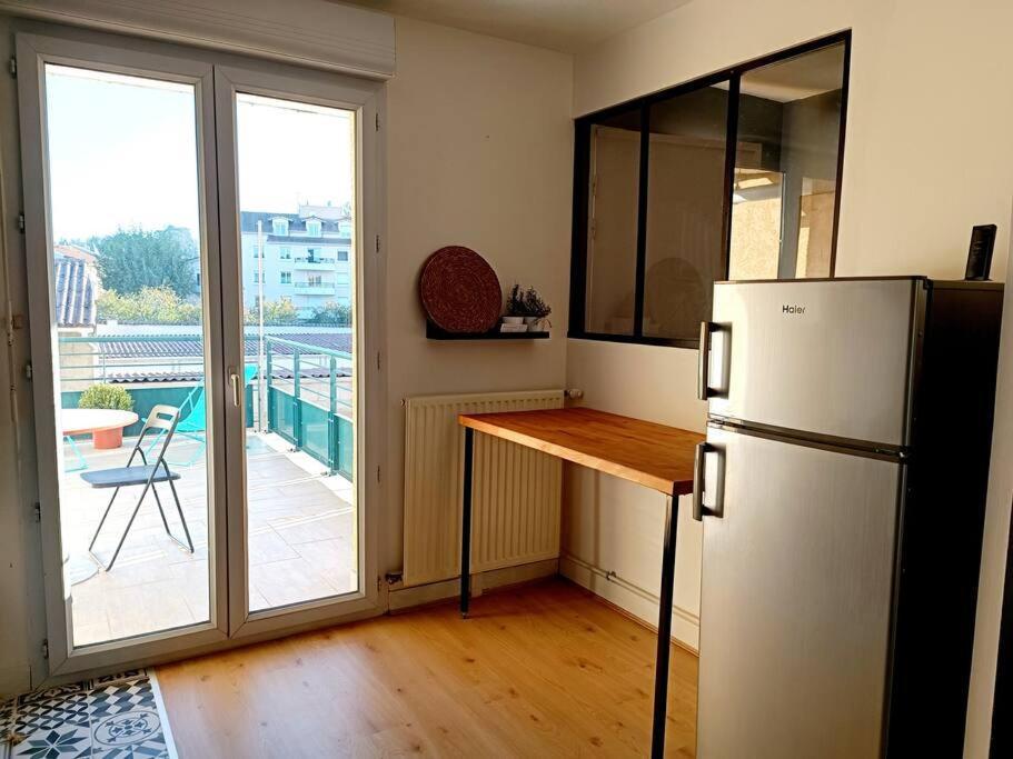 Le Cosy Plein Centre Avec Terrasse Apartment Meximieux Exterior photo
